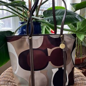 Rare Coach Sateen MultiPrint Tote
